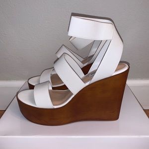 Steve Madden White Wedges